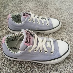 Girls purple converse shoes